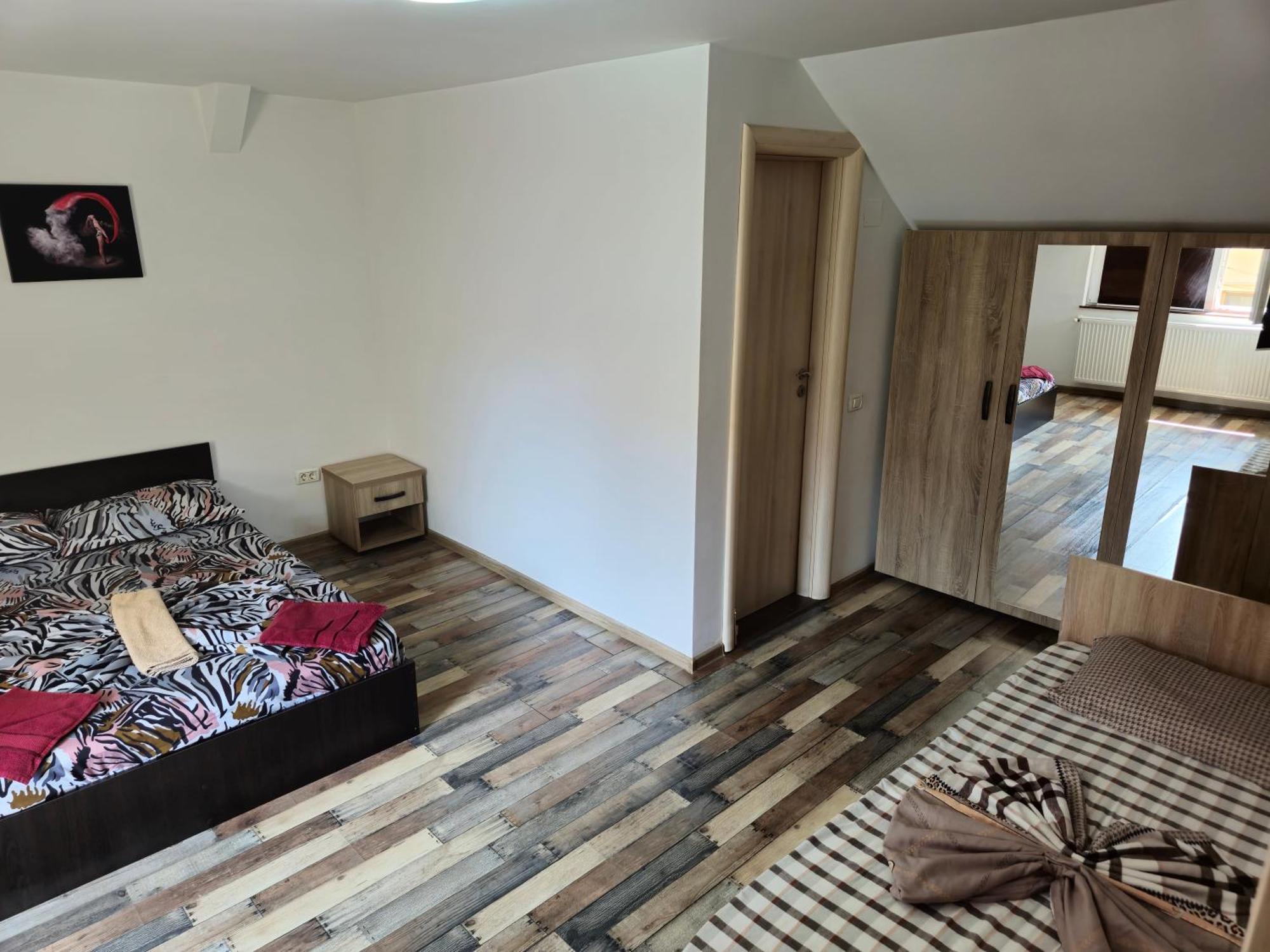 Apartamente De Inchiriat Lucky House Braşov Exterior foto