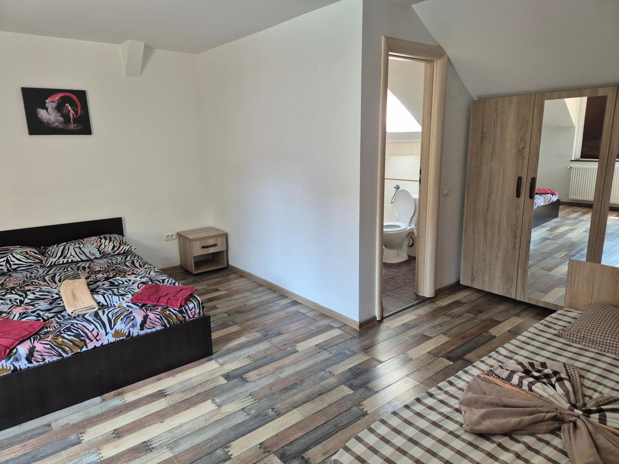 Apartamente De Inchiriat Lucky House Braşov Exterior foto
